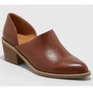 Universal Thread Women's Rylie Pointed Toe Ankle Bootie Cognac Brown Boot Shoe